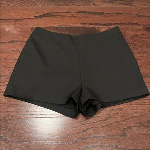 COLOR BLOCK Women’s Black Zipper Detail Dressy Shorts Size 8